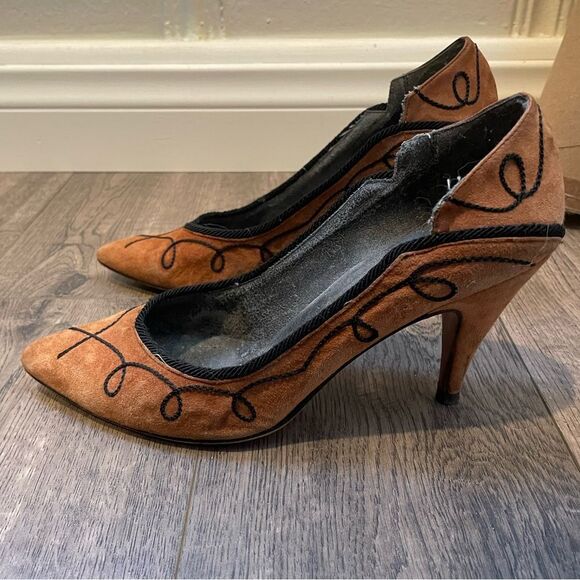 Kenneth Cole suede vintage made in Italy heels size 7B - Picture 1 of 6